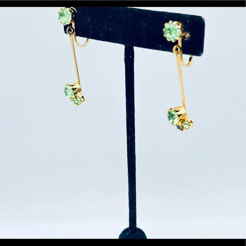 Vintage peridot green rhinestone clip on dangles gold simple style